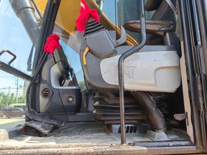 รถขุดตีนตะขาบ CAT 336D2 ขนาด 36 ตัน มือสอง ได้รับการรับรองมาตรฐาน CE/EPA เหมาะสำหรับงานก่อสร้างหนัก - Product Image 3