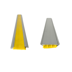 Protections de bord de marche en forme de L pour escalier, bandes de protection de bord de marche autocollantes antidérapantes avec longueur découpée - Product Image 2