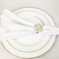 Anneaux de serviette en métal argenté en forme de flocon de neige, écologiques, avec perles et strass pour Noël