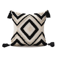 Housse de coussin géométrique à pompons Amity en coton pour canapé, coussin de soutien lombaire, coussin de dossier, broderie marocaine bohème