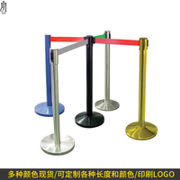 Barrière de contrôle de foule en acier inoxydable avec double ceinture rétractable pour la gestion des files d'attente