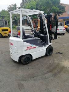 Montacargas Eléctrico Usado TCM 20 de 2 Toneladas, Modelo 2023, 4WD, Neumáticos Sólidos, Altura de Elevación de 3m, Mástil de Dos Etapas, 1 Año de Garantía, Motor Potente - Product Image 6
