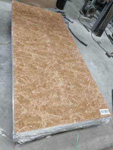 แผ่นพีวีซีติดผนังลายหินอ่อน UV กันน้ำคุณภาพสูง4 * 8FT แผ่นพีวีซีหินอ่อนสำหรับการตกแต่งภายใน SPC ยืดหยุ่น - Product Image 6