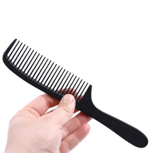 Vente en gros, peigne de salon antistatique et résistant à la chaleur <span class=keywords><strong>pour</strong></span> hommes et femmes, peigne à dents larges en plastique noir <span class=keywords><strong>pour</strong></span> la coupe de cheveux/coiffage/quotidien - Product Image 3