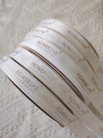 Timbre chaud feuille d'or métallique Riased ruban gros-grain imprimé en relief pour boîte Rose emballage cadeau