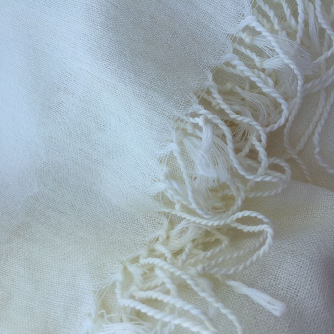 Оптовая продажа, кашемировый шарф с бахромой, Прямая поставка с завода, гладкий стиль, под заказ, для зимней осенней одежды, 100% шерсть