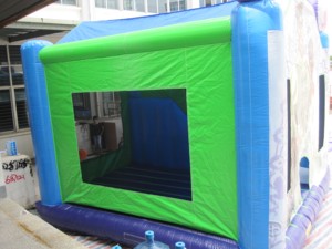 บ้านลมเป่าลม PVC 4-in-1 พร้อมห่วงบาสเก็ตบอล รับน้ำหนักได้ 800 กก. สำหรับ 12 คน ใช้งานได้ทั่วไป - Product Image 5