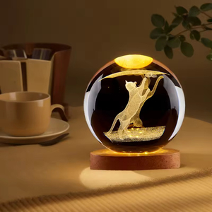 Veilleuses de taille personnalisée avec base en bois Veilleuse à DEL Boule de lumière 3d Sculpture interne Boule de cristal Lumière - Product Image 5