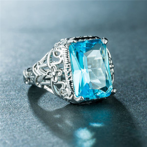 Anello Elegante da Donna con Incisioni Traforate, Accento Blu Scintillante, Gioiello Regolabile in Lega, Stile Moderno - Product Image 4