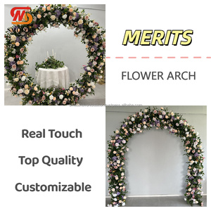 Arco de Flores Artificiales de Alta Calidad con Aspecto Natural en Verde y Blanco para Decoración de Bodas - Product Image 5