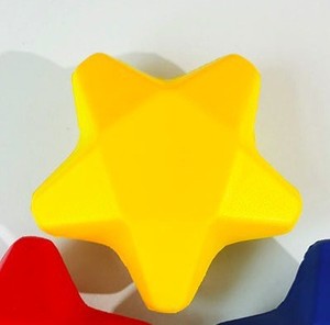Pelota Antiestrés de PU con Forma de Estrella Pequeña, Juguete de Agarre con Cinco Puntas para Niños de 5 a 7 Años - Product Image 3