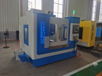 Machine de centre de fraiseuse CNC VMC horizontale en aluminium VMC850 de haute précision