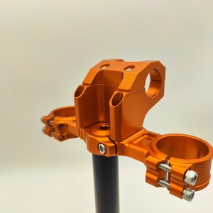 Manillar de triple abrazadera de aleación de aluminio CNC mejorado para motocicleta, pieza de repuesto para sistema de freno, varios colores - Product Image 4