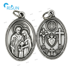 Collier pendentif religieux catholique Jésus-Christ la Vierge <span class=keywords><strong>Marie</strong></span> Saint Joseph, médaillon personnalisé, médaille de la Sainte Famille - Product Image 2