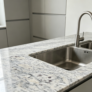 Loseta de Granito Giallo Venezia G3 Pulido Moderno de Primera Calidad, Ecológico y Ligero, Cortado a Medida, con 3 Años de Garantía, para Baño - Product Image 4