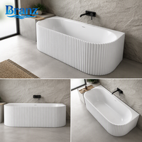 Baignoire en acrylique robuste et durable avec forme sculpturale ondulée, certifiée CE et ISO, baignoire autoportante pour hôtel