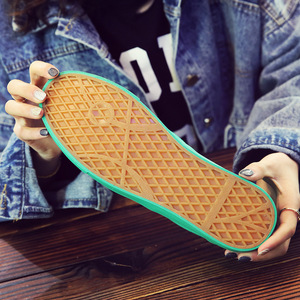 Chaussures décontractées en toile vulcanisée de haute qualité, personnalisables, pour hommes et femmes, style mocassins, fabriquées en Chine - Product Image 4