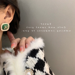 Boucles d'oreilles de luxe avec lettre H, Collection de boucles d'oreilles de créateur, bijoux Vintage en acier inoxydable avec strass, dernier <span class=keywords><strong>Catalogue</strong></span> - Product Image 4