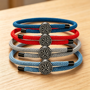 Bracelet en corde de nylon multicolore réglable style milanais avec breloque rune viking, bijou unisexe fait main en corde de nylon tressée - Product Image 1