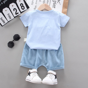 Nouvelle Collection de Vêtements pour Enfants de Haute Qualité en Gros : Ensembles de T-shirts Unis et Pantalons Turques pour Garçons - Product Image 2