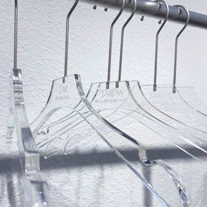 <span class=keywords><strong>Cintre</strong></span> de luxe en acrylique transparent cristallin antidérapant à épaules larges pour mariage - Product Image 3