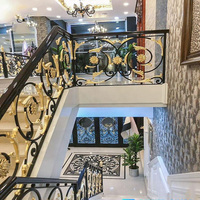 Designs de rampes d'escalier en fer forgé de style victorien de luxe par JXY, résistantes à la rouille, garantie de 5 ans pour la maison