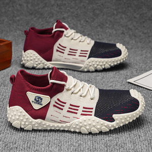 รองเท้าเดินผู้ชายแบบน้ำหนักเบา หน้าผ้าตาข่าย พื้นรองเท้ากลางทำจากยางเพื่อการรองรับแรงกระแทก พื้นรองเท้าด้านนอกทำจากยางกันลื่น แบบสวม ใส่ได้ทุกฤดู สำหรับกิจกรรมกลางแจ้ง - Product Image 1