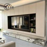 Meuble TV moderne blanc avec foyer intégré, meuble de rangement de luxe pour salon avec table basse, mobilier de maison pour acheteurs internationaux