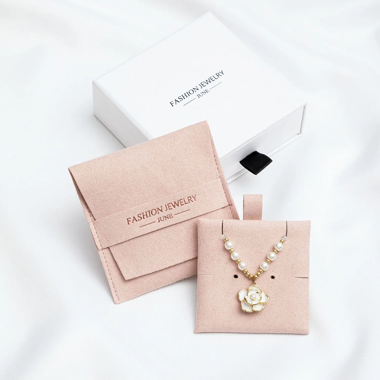 Boîte d'emballage à bijoux avec pochette, enveloppe d'emballage de collier avec logo personnalisé, pochette de bijoux en microfibre, vente à chaud
