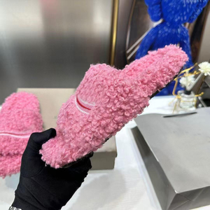 <span class=keywords><strong>รองเท้า</strong></span>แตะดีไซน์หรูสำหรับผู้ชาย <span class=keywords><strong>รองเท้า</strong></span>แตะแบบสวมสำหรับผู้หญิง <span class=keywords><strong>รองเท้า</strong></span>แตะขนเฟอร์ปักลาย <span class=keywords><strong>รองเท้า</strong></span>แตะอุ่นๆ แฟชั่น - Product Image 5