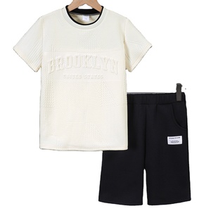 Ensemble décontracté d'été T-shirts et shorts pour garçons - Vêtements tendance pour enfants - Min. Commander 3 pièces - Product Image 1