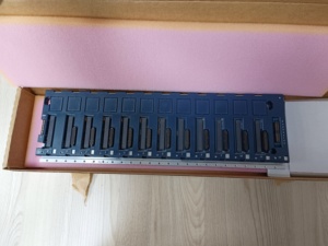 Placa Base Universal Fanuc IC695CHS012-HB de 12 Ranuras para PLC, Acero Inoxidable, Automatización IC695CHS012-HB - Product Image 4