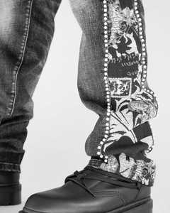 ג'ינס מתרחב בגזרה גבוהה, מעוצב בסגנון רחוב Y2K, בצבע שחור שטוף, עם עיצוב פנינים וז'קארד, עשוי כותנה דנים איכותית לגברים. - Product Image 3