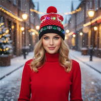 Commercio all'ingrosso Jacquard Pom Pom con risvolto Beenies cappello adulti bambini LED cappellino di natale con luci