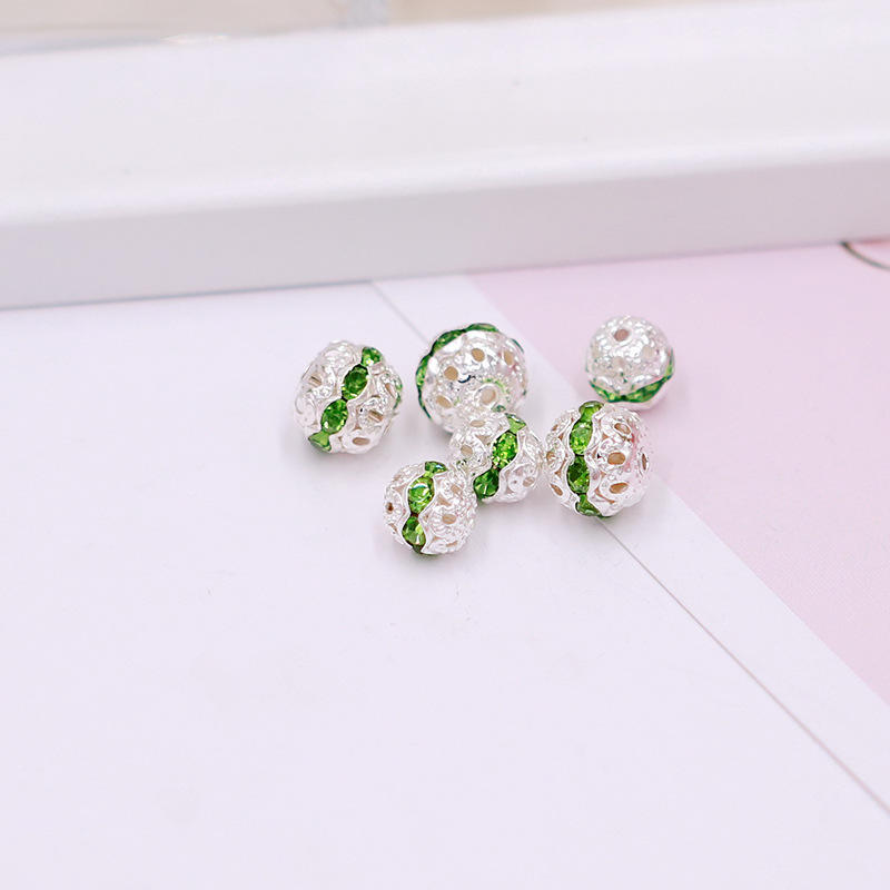 6 สีเขียวอ่อนเงิน