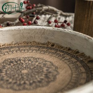 Plateau rond en bois massif The Seventh Day Bohemian avec poignée, fait main, décoratif, pour le rangement domestique et Thanksgiving - Product Image 2