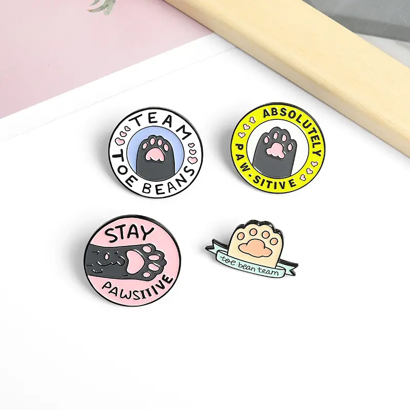 Pin de esmalte Pawsitive para perros y gatos, broche divertido de dibujos animados, pin de solapa, color rosa