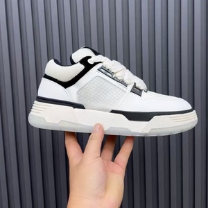 Chaussures de skate montantes personnalisées de haute qualité pour l'extérieur - Chaussures de sport décontractées de marque de créateur tendance pour hommes et femmes - Product Image 1