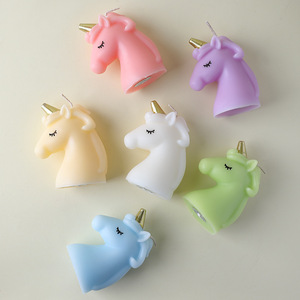 เทียนรูปยูนิคอร์นมาการอง หลายสี กลิ่นหอมการ์ตูน สำหรับตกแต่งเค้กวันเกิดและสร้างบรรยากาศ - Product Image 2