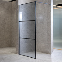 Cabine de douche carrée élégante avec porte coulissante en verre trempé, finition brossée, dimensions personnalisées pour appartement