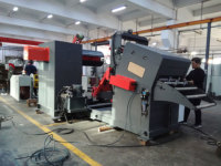 Bobine de bande métallique de 5 tonnes Decoiler Redresseur Machine de nivellement Nouvelle condition Roulement Engrenage Estampage Ligne de production Chine