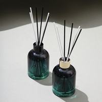 Flacon diffuseur de parfum en verre personnalisé de luxe, rechargeable, avec bouchon en liège, impression givrée/autocollante/estampage à chaud, emballage cadeau, 150ml/200ml