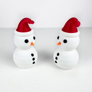 Statuetta di pupazzo di neve natalizio in resina modellata da 4-4,9 pollici, decorazione per interni, regalo natalizio, ornamento da scrivania - Product Image 1