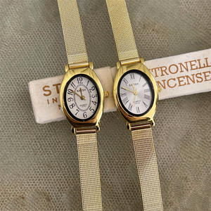 ヴィンテージファッションデザインの女性用腕時計<span class=keywords><strong>2026</strong></span>年高品質レトロ女性用腕時計クリスタルレトロクラシッククォーツウォッチ - Product Image 1