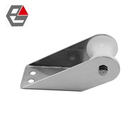 Rouleau de proue de bateau durable en acier inoxydable SS316 avec rouleau en nylon blanc pour une gestion sécurisée de l'ancre, fixation de qualité marine professionnelle