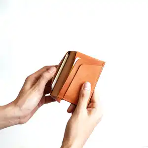 Premium Slim High Grade Italian Vegetable Tanned Leather Bifold Type Credit Card Holder Wallet RFID Blocking Card Holder Sleeve