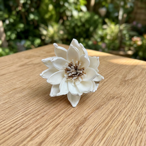 Boîte diffuseur de fleurs en bois de Sola thaïlandais écologique blanc en gros pour décoration de mariage et de Saint-Valentin - Product Image 3