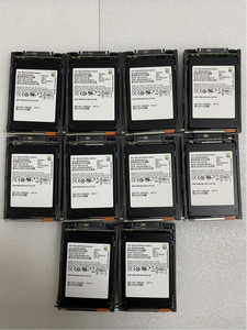 Disco Duro Original D4-2SFXL-3200 005053170 SAS FAST VP 25X2.5 SSD 3.2T 12Gb D4-2SFXL-3200 D4-2SFXL-3200 - Product Image 4