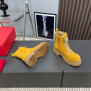 รองเท้าบูทหุ้มข้อพื้นหนาแบบหรูหราสำหรับผู้หญิงที่รักแฟชั่น Valentinos - Product Image 6