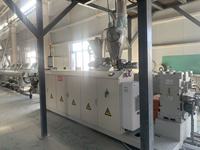 Nouvelle extrudeuse bivis à rotation inverse de toutes sortes avec boîte de vitesses à commande PLC, rapport 34:1 L/D, pompe de production de tuyaux PVC, longue durée de vie